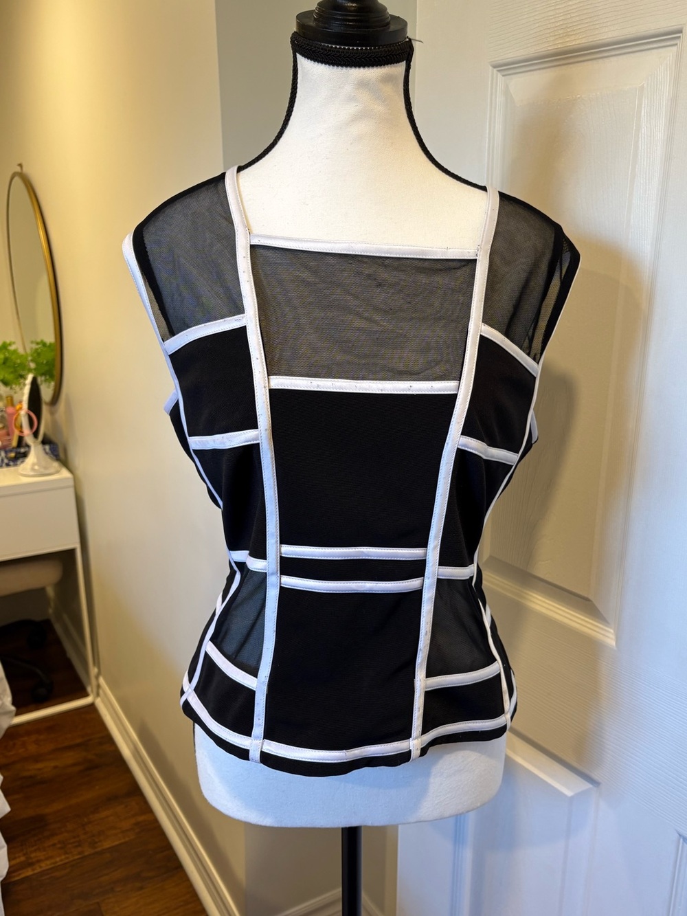 Joseph Ribkoff Black White Sheer Mesh Illusion Top Blouse Size 12